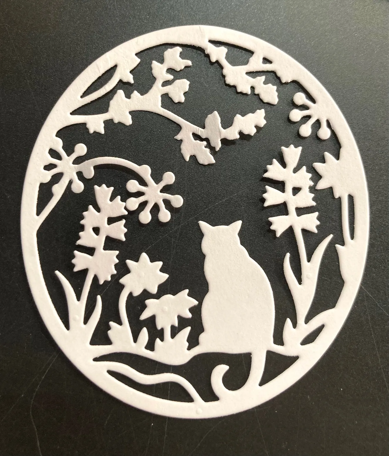 Cat in the Garden Cutting Die