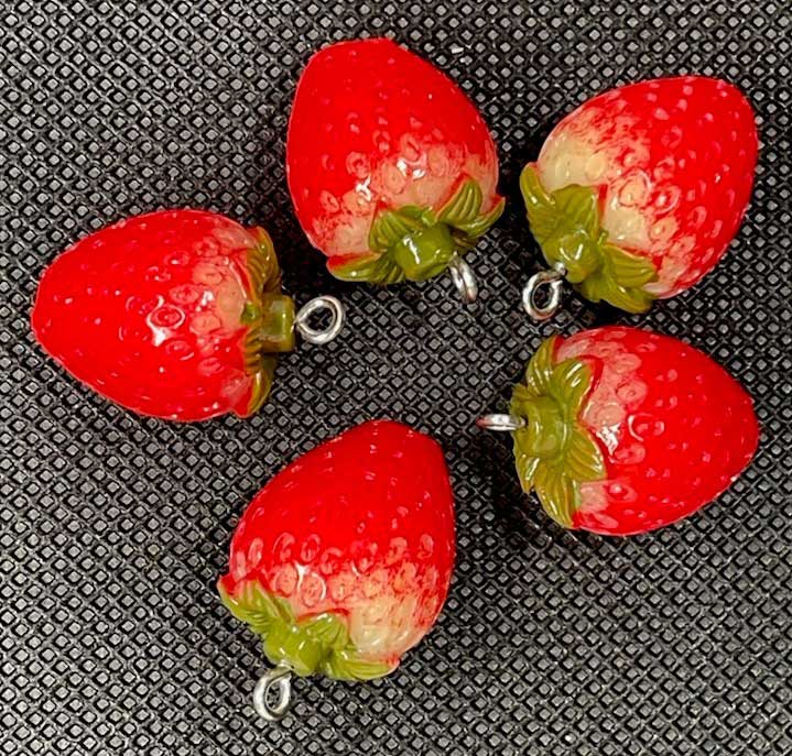 Strawberry Charms, 5 pieces