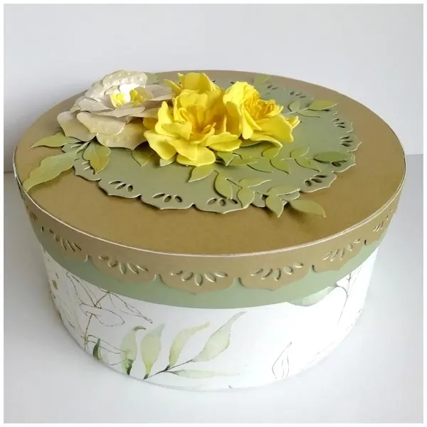 Card Making Magic Die Set Circular Box and Card Maker