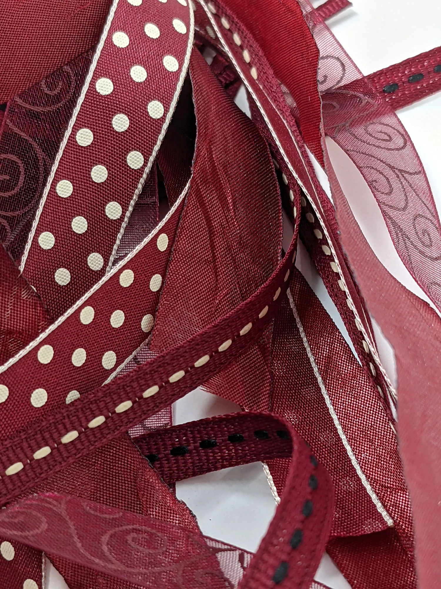 Burgundy Ribbons Set, 6 pieces